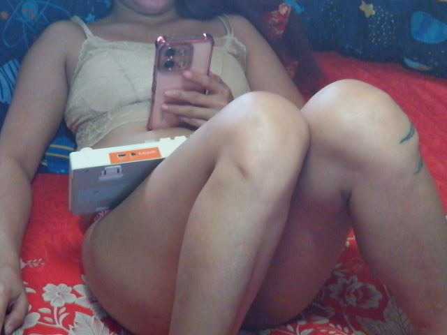 CutieaAsianxxx live cam on BongaCams