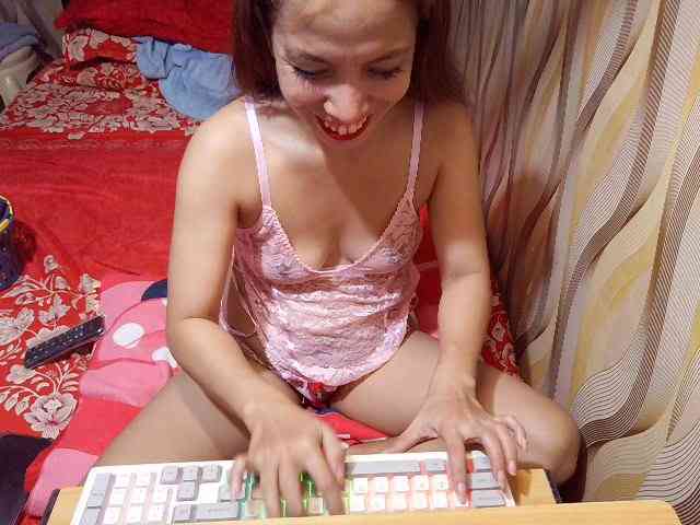 CutieaAsianxxx webcam