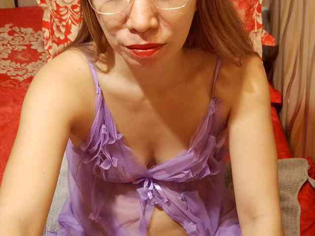 CutieaAsianxxx webcam