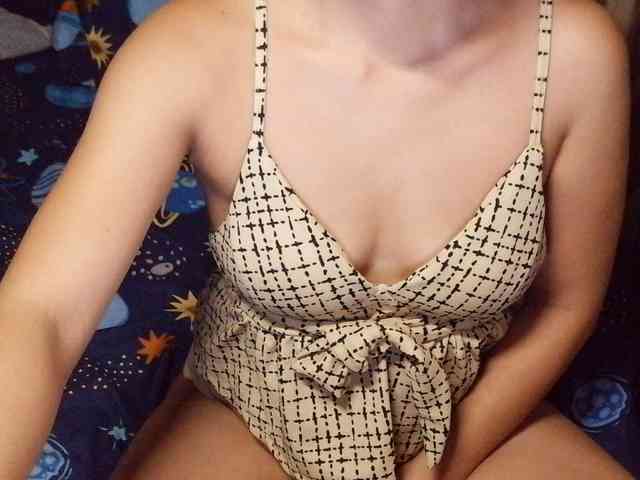 CutieaAsianxxx webcam