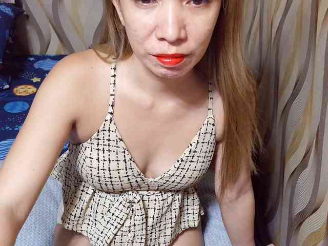 CutieaAsianxxx webcam