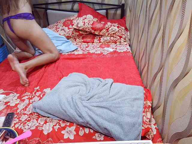 CutieaAsianxxx webcam