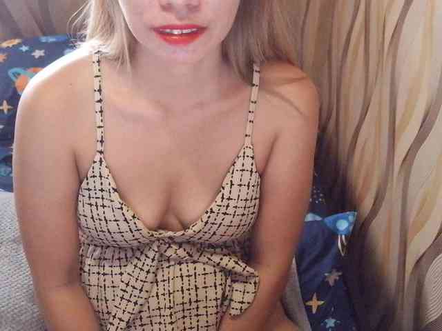 CutieaAsianxxx webcam