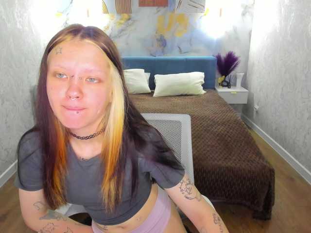 Lina-XD live cam on BongaCams