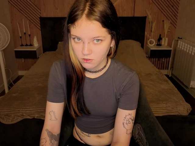 Lina-XD live cam on BongaCams