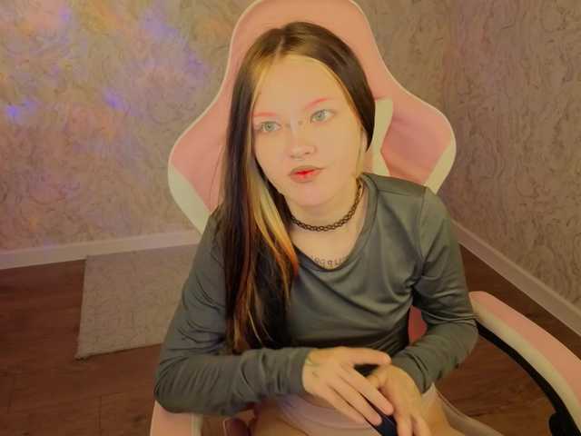 Lina-XD live cam on BongaCams