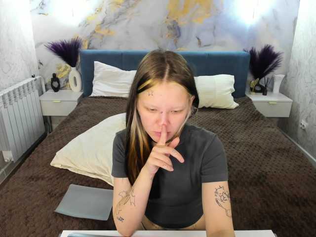 Lina-XD live cam on BongaCams
