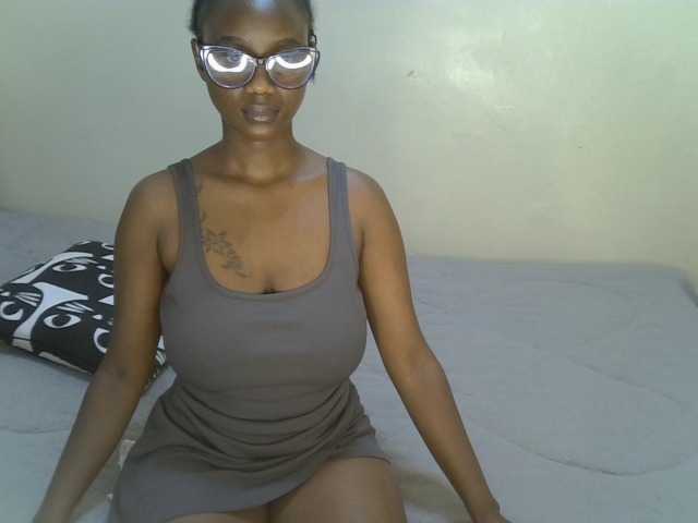 Badgalstar live cam on BongaCams