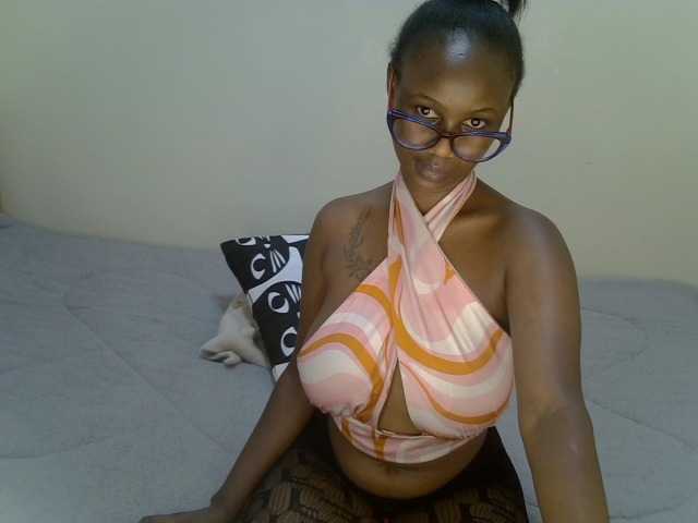 Badgalstar live cam on BongaCams