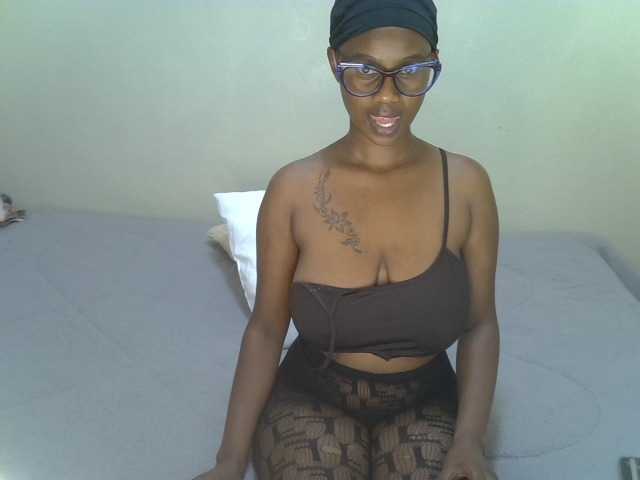 Badgalstar live cam on BongaCams
