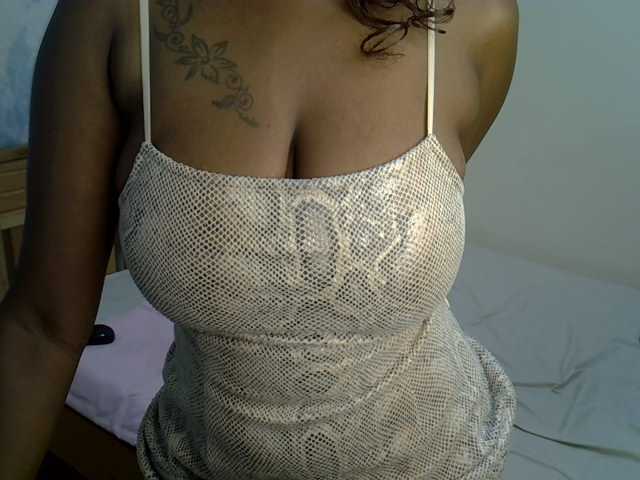 Badgalstar live cam on BongaCams
