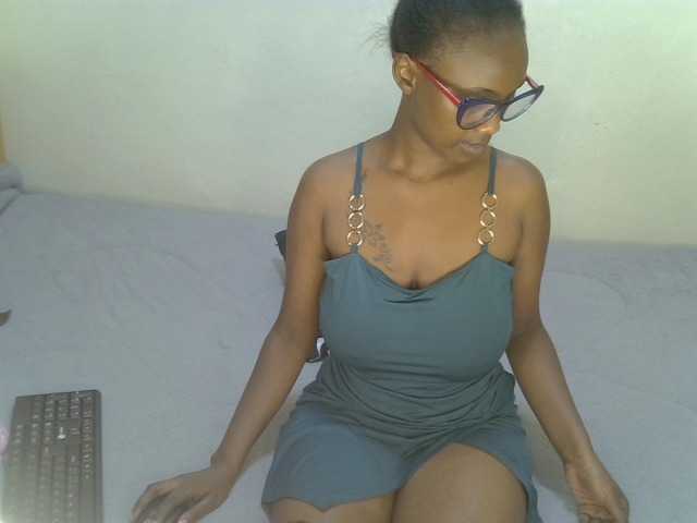 Badgalstar live cam on BongaCams
