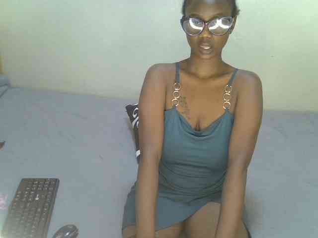 Badgalstar webcam