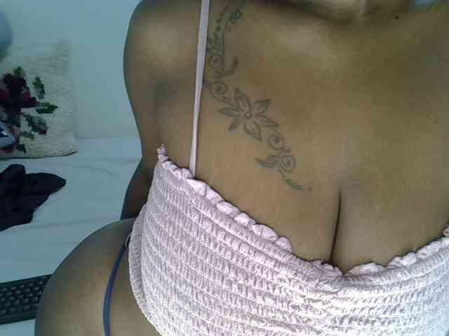 Badgalstar webcam