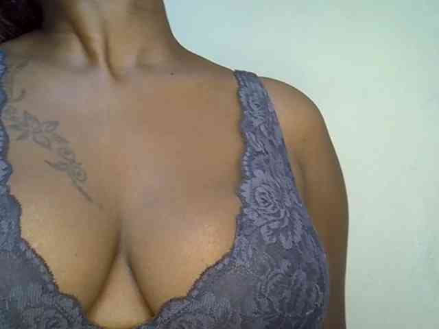 Badgalstar webcam