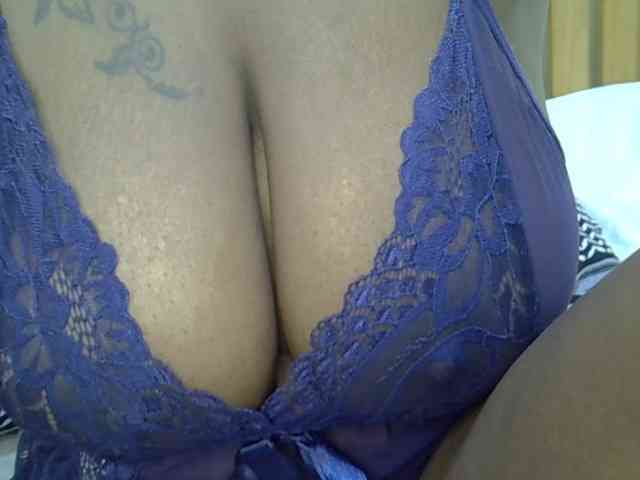 Badgalstar webcam