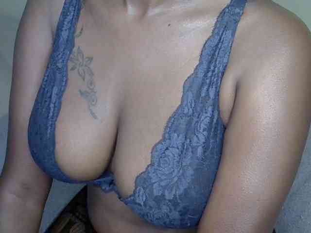 Badgalstar webcam