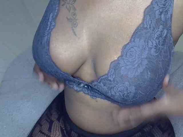 Badgalstar webcam