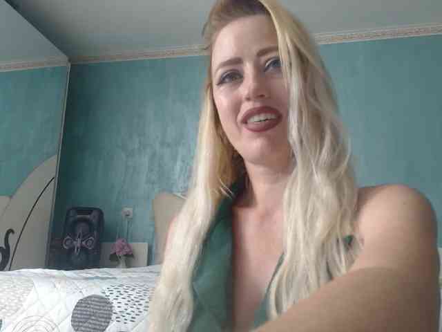 LaraLane webcam