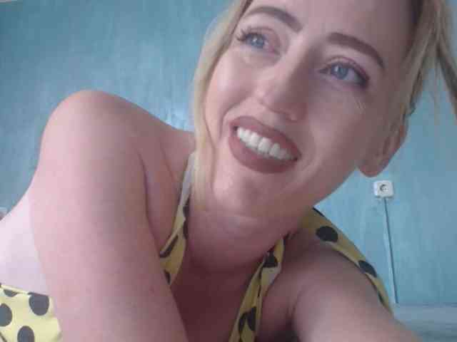 LaraLane webcam