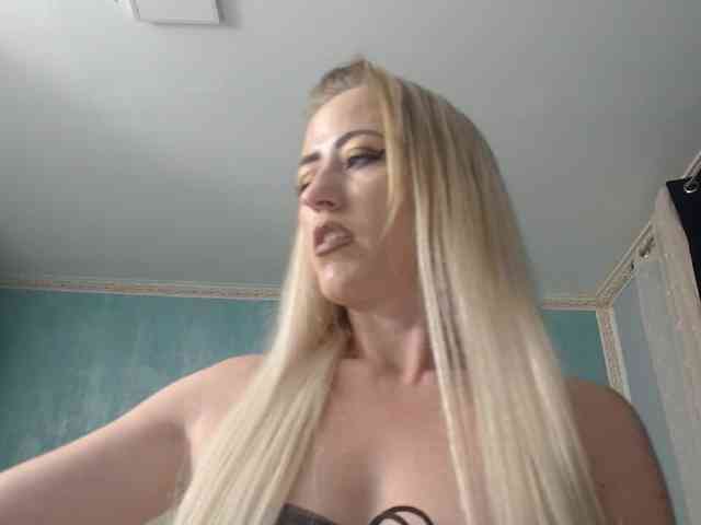 LaraLane webcam