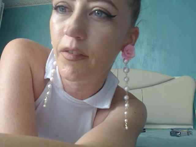 LaraLane webcam