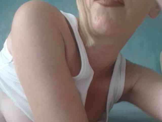 LaraLane webcam