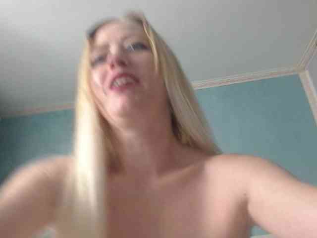 LaraLane webcam