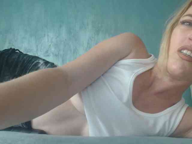 LaraLane webcam