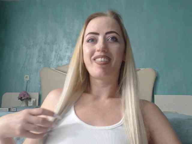 LaraLane webcam