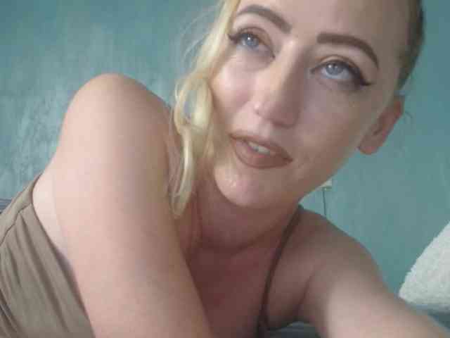 LaraLane webcam