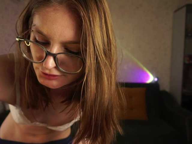 AsyaStar live cam on BongaCams