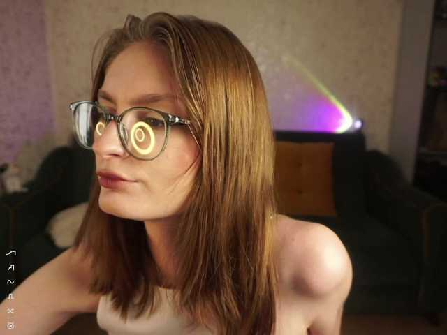 AsyaStar live cam on BongaCams