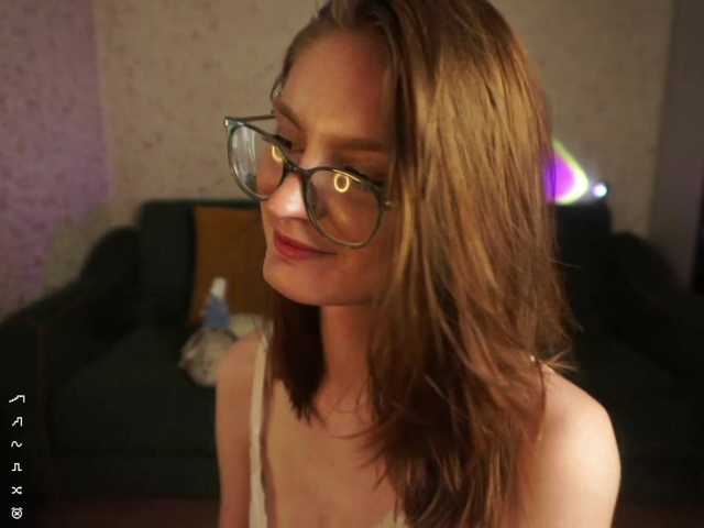 AsyaStar live cam on BongaCams