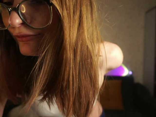 AsyaStar live cam on BongaCams