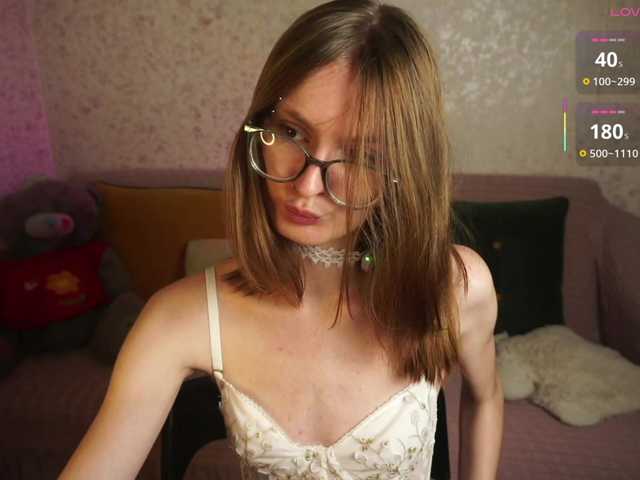 AsyaStar live cam on BongaCams