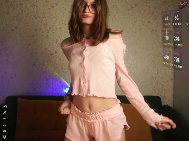 AsyaStar live cam on BongaCams