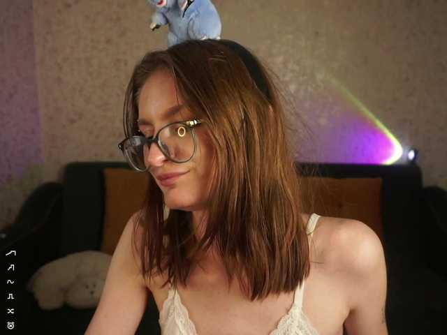 AsyaStar live cam on BongaCams