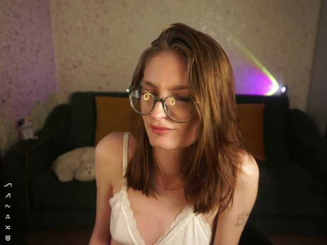 AsyaStar live cam on BongaCams