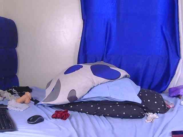 KittyTemptation webcam