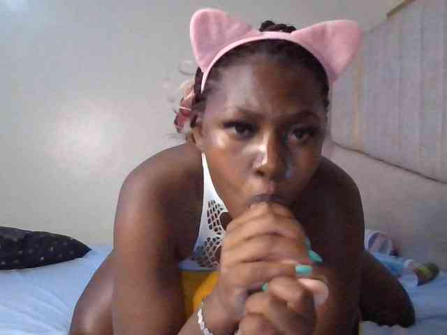 KittyTemptation webcam