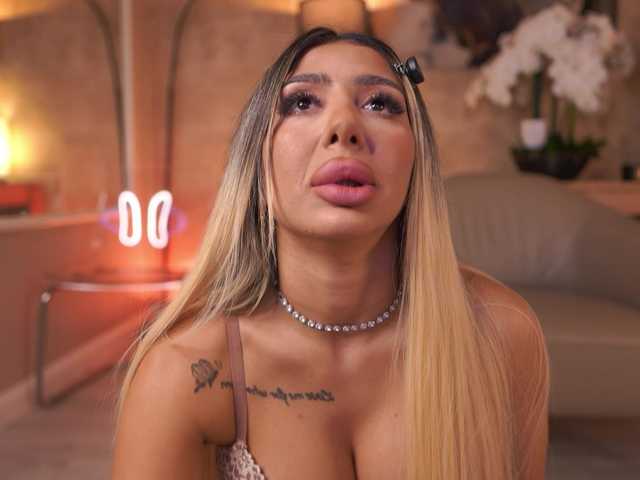 lucyyrosse cam belle