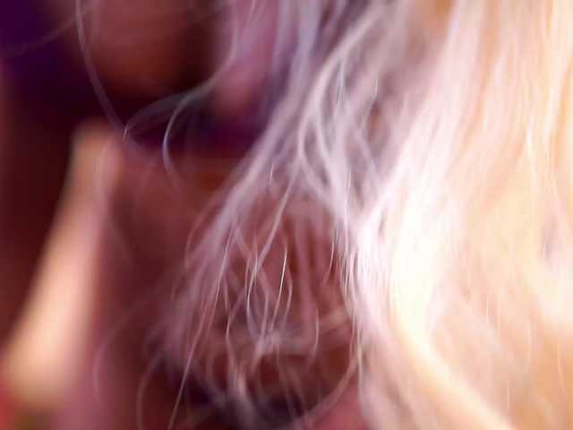 LucyyRosse live webcam show