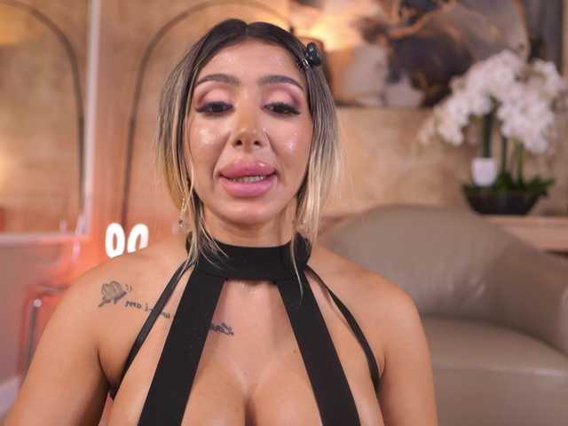 lucyyrosse online