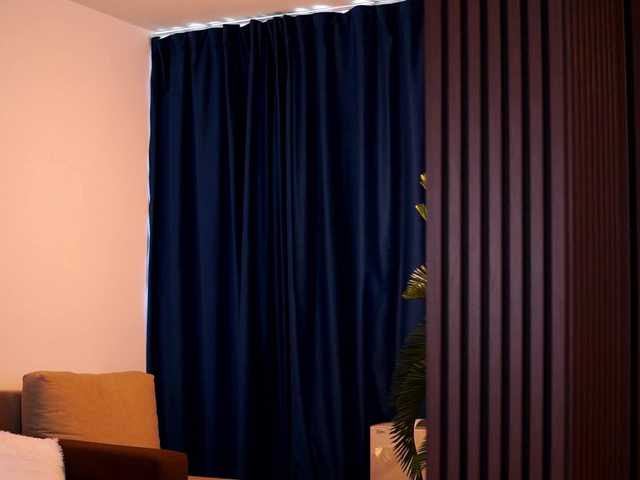 LucyyRosse live cam on BongaCams
