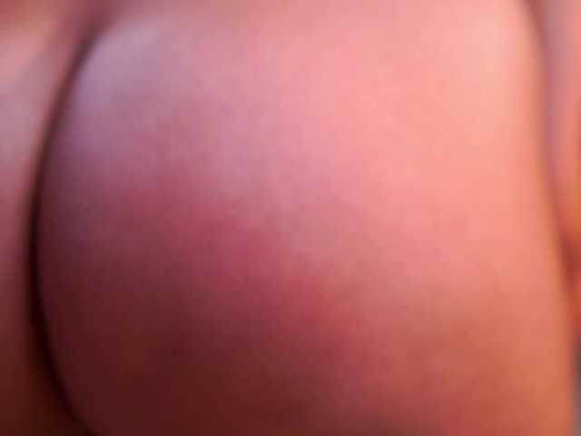 LucyyRosse live webcam show