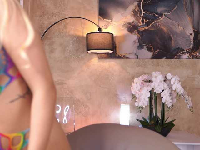 LucyyRosse live cam on BongaCams