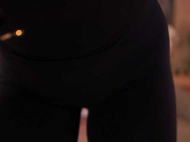LucyyRosse live cam on BongaCams