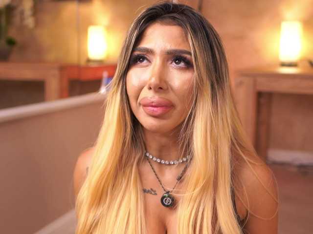 LucyyRosse live cam on BongaCams