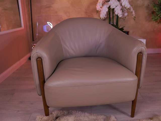 lucyyrosse cam belle